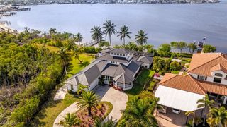 12201 Shoreview DR, Matlacha, FL 33993