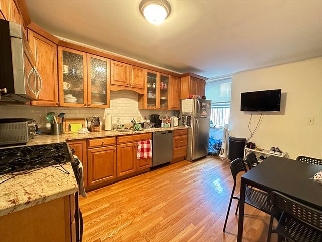 19 Revere 5, Boston, MA 02114