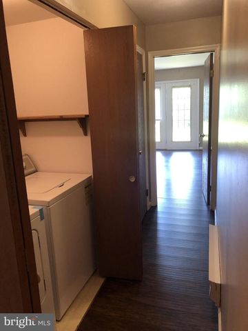 124 PICKWICK PL, Millersville, PA 17551