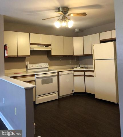 124 PICKWICK PL, Millersville, PA 17551