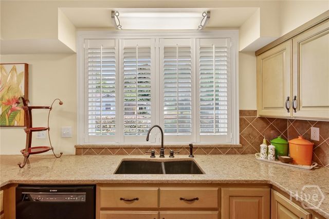 3207 Center Street, Thunderbolt, GA 31404