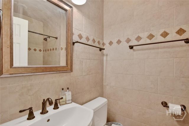3207 Center Street, Thunderbolt, GA 31404