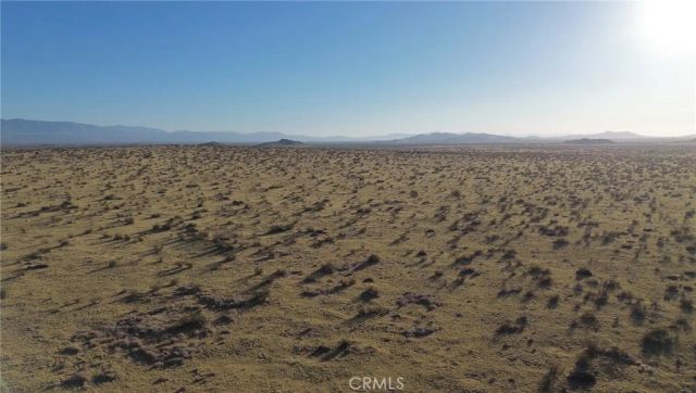 6 227th East, Palmdale, CA 93591
