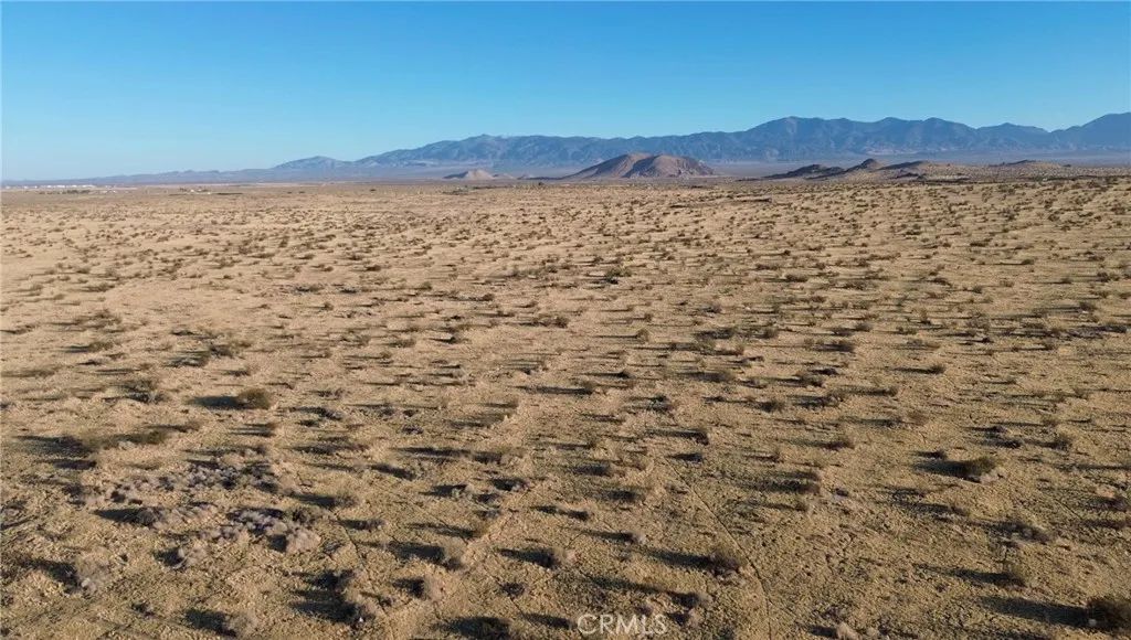 6 227th East, Palmdale, CA 93591