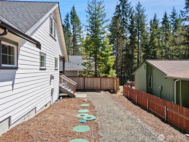 200 E Susan Lane, Union, WA 98592