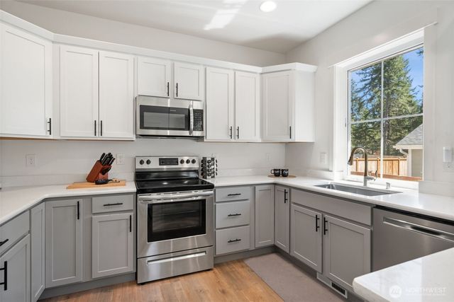 200 E Susan Lane, Union, WA 98592