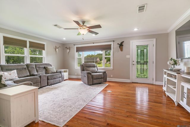 15394 Henderson Bayou Rd, Prairieville, LA 70769