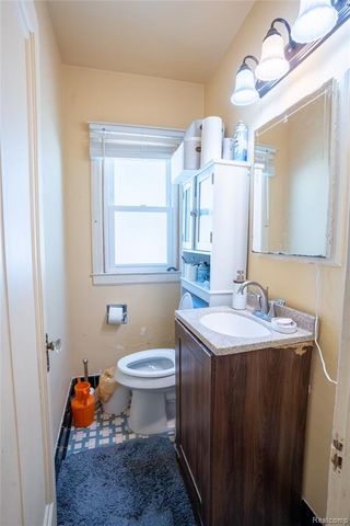 7620 Middlepointe Street, Dearborn, MI 48126