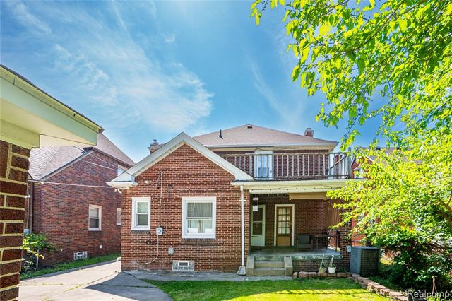 7620 Middlepointe Street, Dearborn, MI 48126