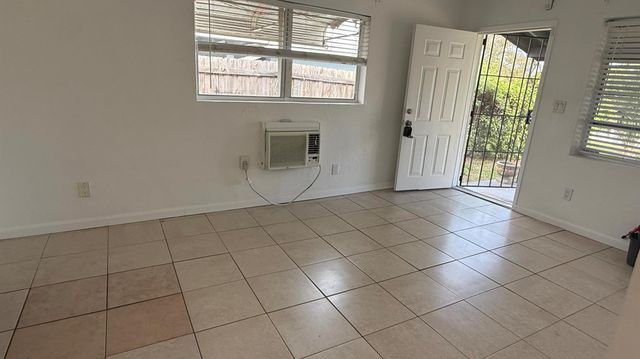 212 NW 8th Avenue, Delray Beach, FL 33444