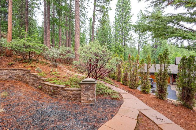 1870 Thunderbolt Trl, Arnold, CA 95223