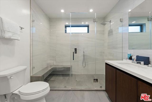 556 N Flores Street 2B, West Hollywood, CA 90048