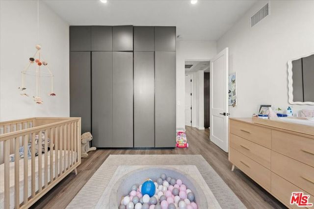 556 N Flores Street 2B, West Hollywood, CA 90048