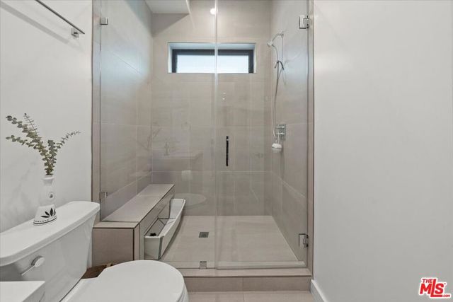 556 N Flores Street 2B, West Hollywood, CA 90048