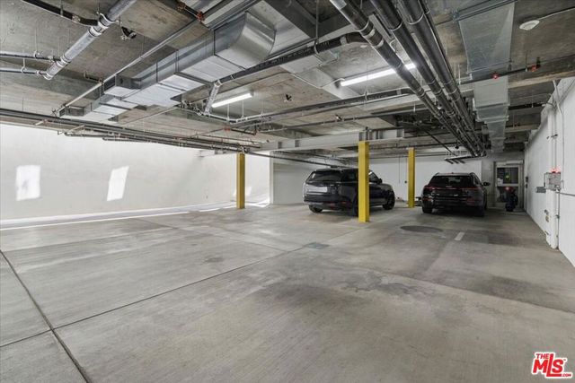 556 N Flores Street 2B, West Hollywood, CA 90048