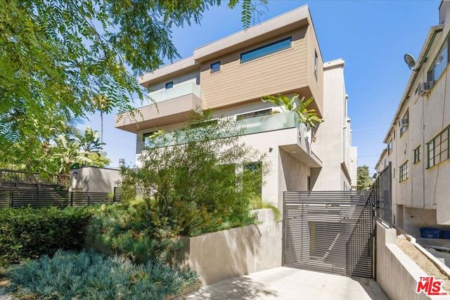 556 N Flores Street 2B, West Hollywood, CA 90048