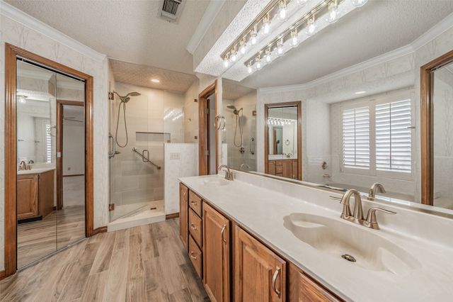 2520 Pecan Grove Court, Irving, TX 75060