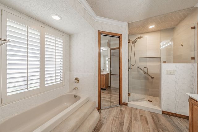 2520 Pecan Grove Court, Irving, TX 75060