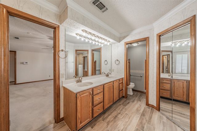 2520 Pecan Grove Court, Irving, TX 75060
