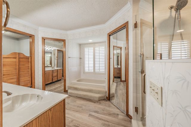 2520 Pecan Grove Court, Irving, TX 75060