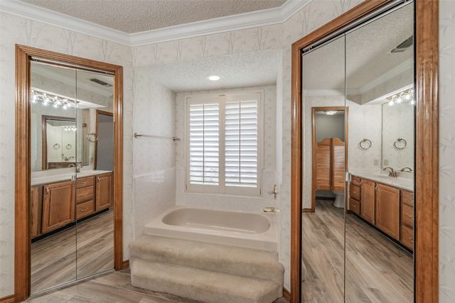 2520 Pecan Grove Court, Irving, TX 75060