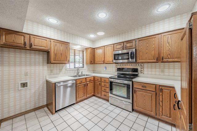 2520 Pecan Grove Court, Irving, TX 75060