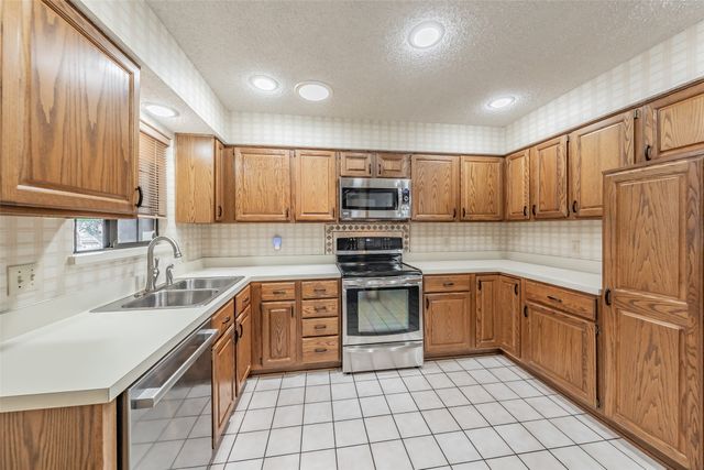2520 Pecan Grove Court, Irving, TX 75060
