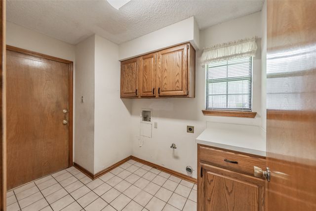 2520 Pecan Grove Court, Irving, TX 75060