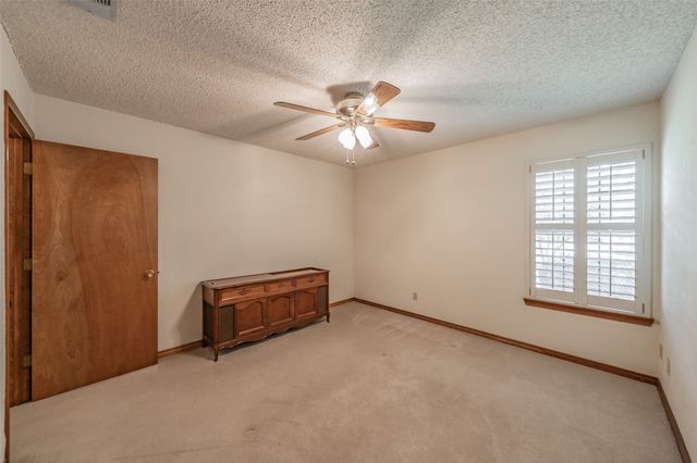 2520 Pecan Grove Court, Irving, TX 75060