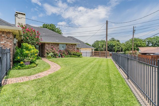 2520 Pecan Grove Court, Irving, TX 75060