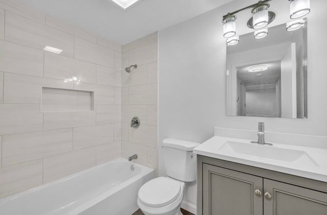 20 Brian Dr E, Stoughton, MA 02072