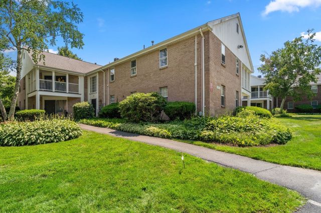 20 Brian Dr E, Stoughton, MA 02072