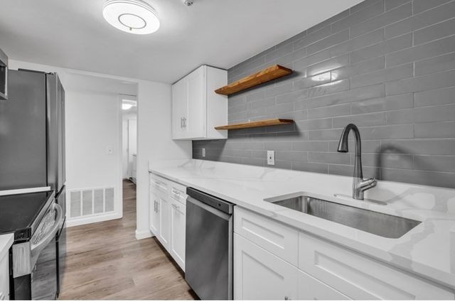 20 Brian Dr E, Stoughton, MA 02072