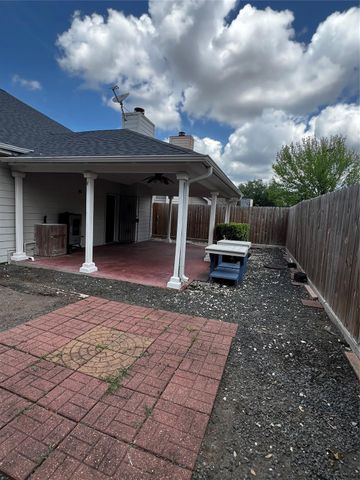 7719 Valera Lane, Houston, TX 77083