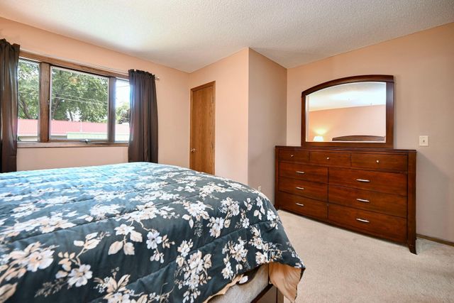 4120 Service Drive, Goodview, MN 55987