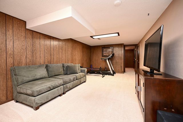 4120 Service Drive, Goodview, MN 55987