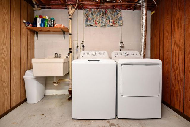 4120 Service Drive, Goodview, MN 55987