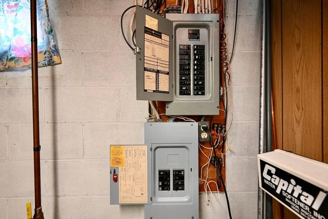 4120 Service Drive, Goodview, MN 55987