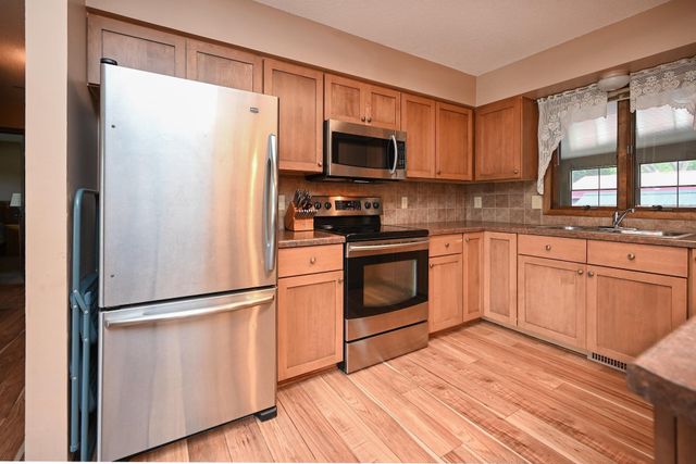 4120 Service Drive, Goodview, MN 55987