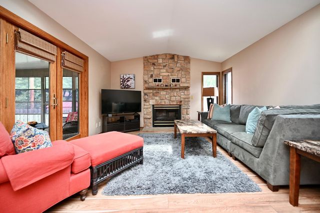 4120 Service Drive, Goodview, MN 55987