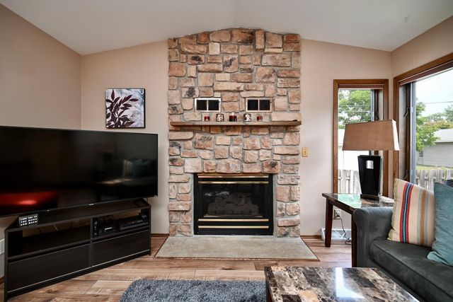 4120 Service Drive, Goodview, MN 55987