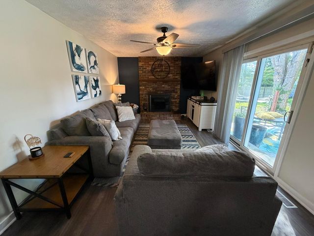 655 Falls Place, Reynoldsburg, OH 43068