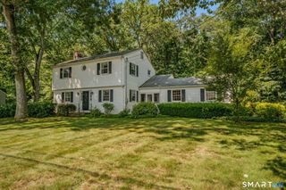 15 Monticello Drive, East Lyme, CT 06333