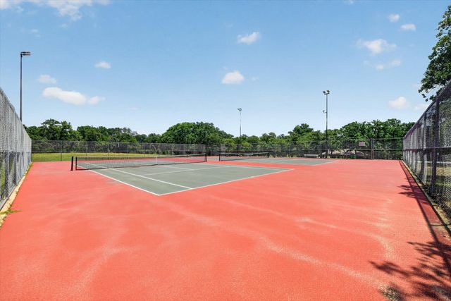 724 Oak Park Drive, Azle, TX 76020