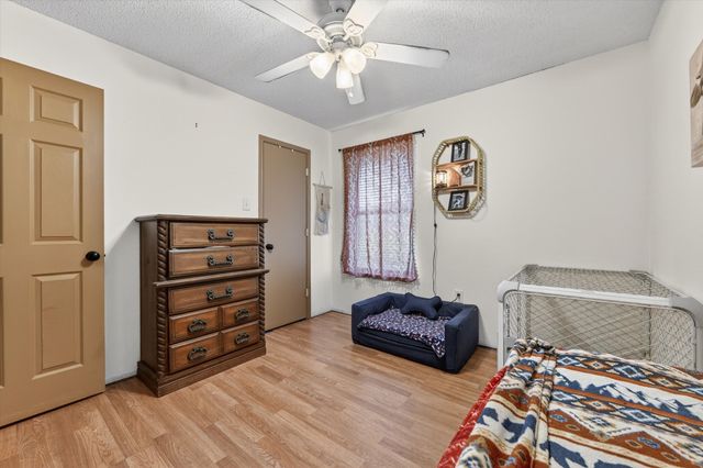 724 Oak Park Drive, Azle, TX 76020