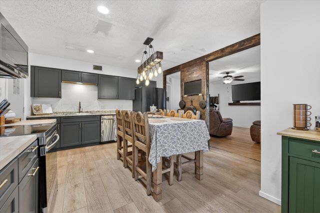 724 Oak Park Drive, Azle, TX 76020