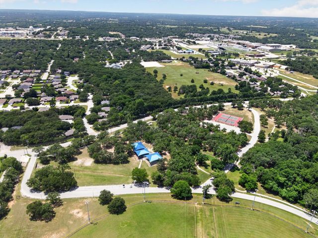 724 Oak Park Drive, Azle, TX 76020