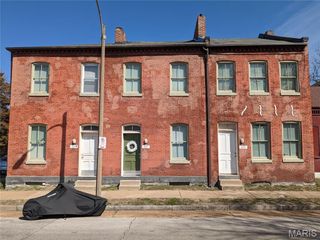 225 W Steins Street, St Louis, MO 63111