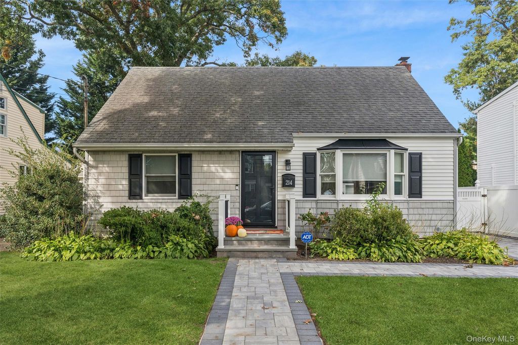 214 Elsie Avenue, Merrick, NY 11566 — exterior
