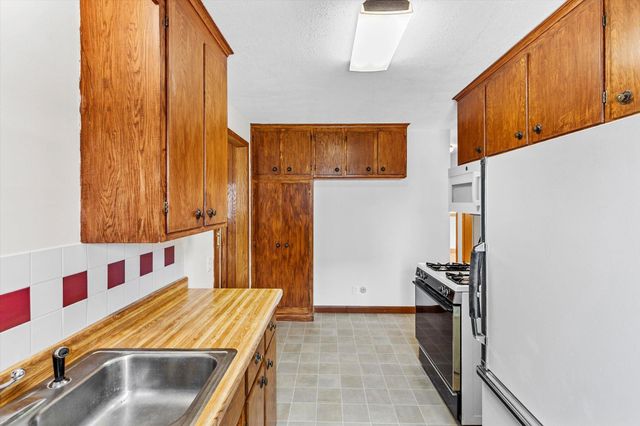 6110 Starlite Boulevard NE, Fridley, MN 55432